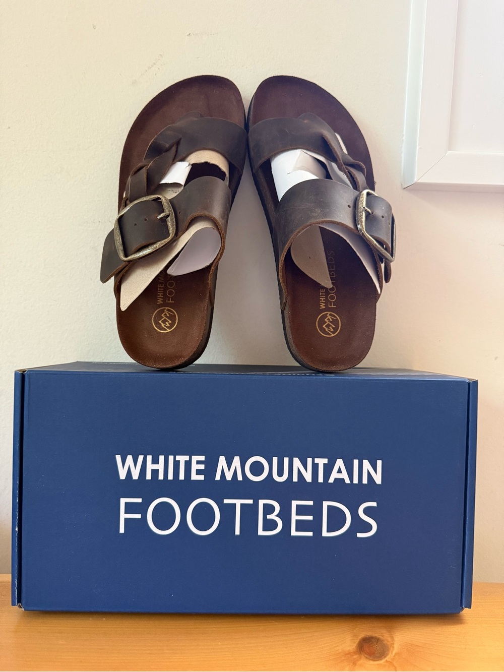 White Mountain 6 Harleta Brown Leather Footbed Sandal NIB - Picture 10 of 14